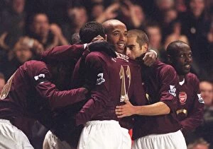 Arsenal v Blackburn Rovers 2005-6 Collection: Robin van Persie celebrates scoring Arsenals 3rd goal with Thierry Henry