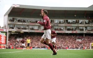 Arsenal v Aston Villa 2005-6 Collection: Robin van Persie celebrates scoring Arsenals 4th goal. Arsenal 5: 0 Aston Villa