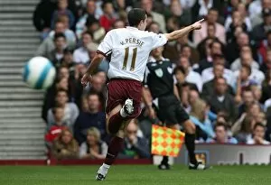 West Ham United v Arsenal 2007-08 Collection: Robin van Persie celebrates scoring Arsenals goal