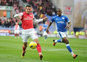 Robin van Persie Faces Off Against Maynor Figueroa: Wigan Athletic vs Arsenal, Premier League 2011-12