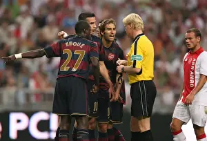 Ajax V Arsenal 2007-8 Prints: Robin van Persie, Manu Eboue and Mathieu Flamini (Arsenal) talk to the referee