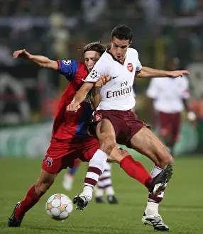 Robin van Persie Scores for Arsenal in 0:1 Win over Steaua Bucharest, UEFA Champions League, Group H, 2007