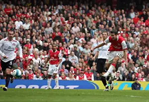 Robin van Persie Scores Arsenal's Third Goal in a 3:2 Victory over Sunderland, Barclays Premier League, Emirates Stadium, 2007