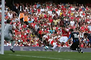 Arsenal V Inter Milan 2007-08 Prints: Robin van Persie Scores the Winning Goal: Arsenal 2-1 Inter Milan, Emirates Cup 2007