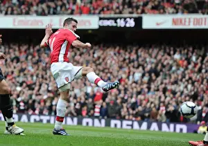Arsenal V Fulham 2009-10 Prints: Robin van Persie shoots past Fulham goalkeeper Mark Schwarzer to score the 2nd Arsenal goal