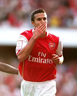 Robin van Persie's Brace: Arsenal's 2-1 Victory over Inter Milan, Emirates Cup 2007