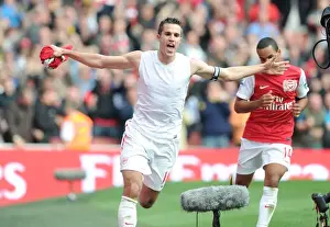 Arsenal V Sunderland 2011-12 Prints: Robin van Persie's Brace: Arsenal's Victory Over Sunderland (2011-12)