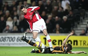 Hull City v Arsenal 2008-9 Collection: Robin van Persie's Brilliance: Arsenal's Triumph Over Hull City (17.01.2009)