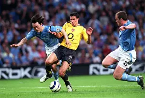 Robin van Persie's Brilliant Performance: Arsenal Crushes Manchester City 3-1 in FA Premiership