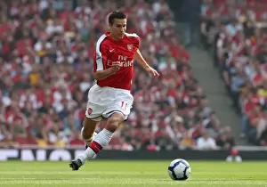 Robin van Persie's Brilliant Performance: Arsenal's 4-0 Victory Over Wigan Athletic in the Premier League