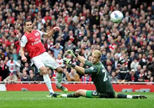Robin van Persie's Disallowed Goal: The Controversial Moment vs Manchester City (2011-12)