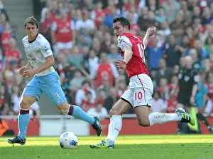 Arsenal V Aston Villa - 2011-12 Prints: Robin van Persie's Dramatic Goal: Arsenal 3 - 0 Aston Villa, Barclays Premier League