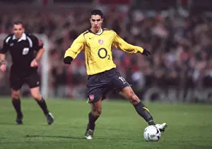 Doncaster V Arsenal 2005-6 Prints: Robin van Persie's Dramatic Penalty Shootout: Arsenal vs Doncaster Rovers in League Cup