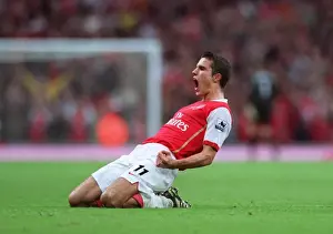 Robin van Persie's Epic Free Kick: Arsenal's Thrilling 1-1 Draw Against Everton (October 2006)
