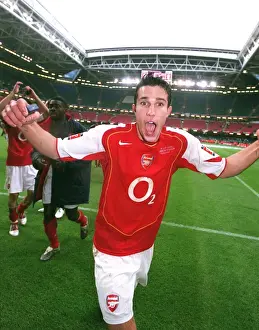 Robin van Persie's FA Cup Triumph: Arsenal's 5-4 Penalty Shootout Victory over Manchester United
