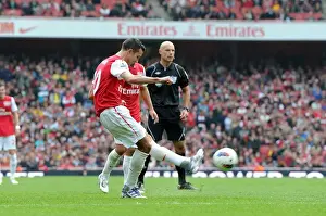 Arsenal V Sunderland 2011-12 Prints: Robin van Persie's Free Kick: Arsenal Takes a 2-1 Lead Over Sunderland in the Premier League