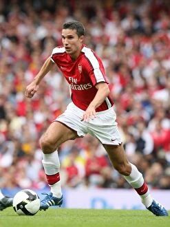 Images Dated 3rd August 2008: Robin van Persie's Stunner: Arsenal's 1-0 Triumph over Real Madrid, Emirates Cup 2008
