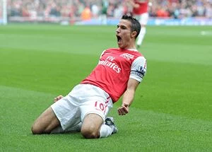 Images Dated 16th October 2011: Robin van Persie's Stunning Goal: Arsenal's Victory Against Sunderland in the 2011-12 Premier League