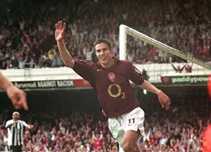 Robin van Persie's Thrilling Goal: Arsenal 2-0 Newcastle United, FA Premier League, 2005
