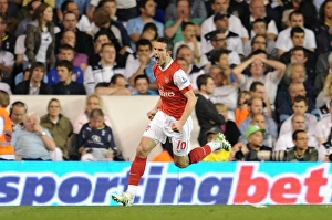 Robin van Persie's Thrilling Goal: Arsenal vs. Tottenham Hotspur, 3-3