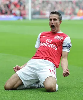 Robin van Persie's Thrilling Goal Celebration: Arsenal vs. Sunderland, 2011-12 Premier League