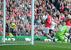 Rosicky Stuns Friedel: Arsenal's Game-Changing Goal vs. Tottenham (2011-12)