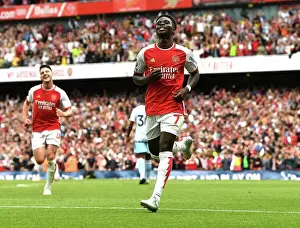 Saka Scores: Arsenal Takes 2-0 Lead Over Nottingham Forest (2023-24)
