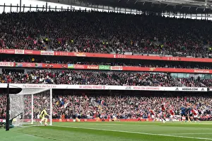 Saka Scores Penalty: Arsenal Tops Manchester United in Thrilling Premier League Clash
