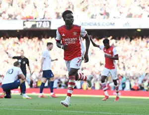 Saka Scores the Third: Arsenal's Triumph Over Tottenham in the 2021-22 Premier League