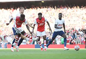 Saka Scores the Winner: Arsenal's Thrilling Victory over Tottenham in the 2021-22 Premier League