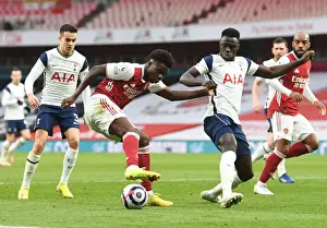 Saka vs. Reguilon and Sanchez: A Rivalry Emerges in Empty Emirates Stadium - Arsenal vs. Tottenham Showdown