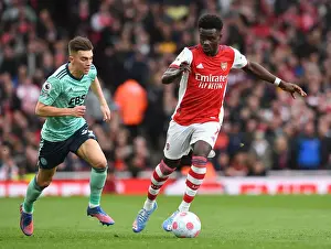 Saka vs. Thomas: A Premier League Battle at Emirates Stadium