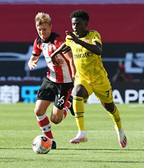 Saka vs Ward-Prowse: A Premier League Battle at St. Mary's Stadium