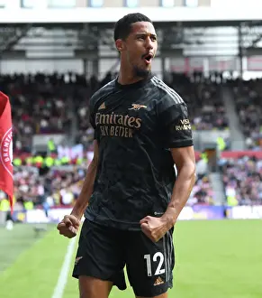 Saliba Stunner: Brentford-Arsenal Premier League Debut Goal, 2022-23