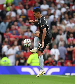 Saliba's Premier League Debut: Arsenal vs. Manchester United (2022-23)