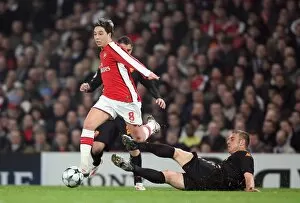 Arsenal v AS Roma 2008-9 Collection: Samir Nasri (Arsenal) Daniele De Rossi (Roma)