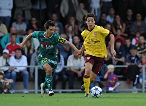 Samir Nasri (Arsenal) Linshalm (Neusiedl). SC Neusiedl 0:4 Arsenal, Sportzentrum Neusiedl Samir Nasri (Arsenal) Linshalm (Neusiedl). SC Neusiedl 0:4 Arsenal, Sportzentrum Neusiedl