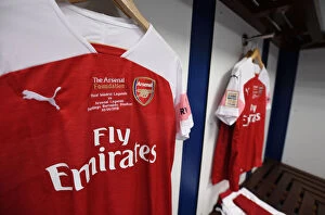 Real Madrid Legends v Arsenal Legends 2018-19 Collection: Behind the Scenes: Arsenal Changing Room before the Real Madrid Legends Match (2018)