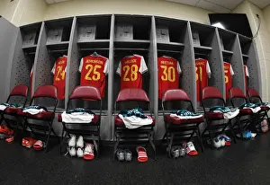 Behind the Scenes: Arsenal FC's Pre-Season Training at Colorado Rapids - A Look into the Changing Room