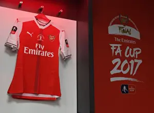Behind the Scenes: Arsenal FC's Unseen Changing Room Moments before the FA Cup Final vs Chelsea (2017)