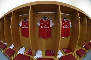 Behind the Scenes: Arsenal Players Pre-Match Preparation at Emirates Stadium (2019-20)
