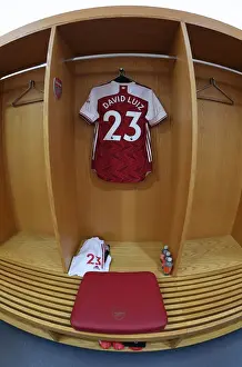 Behind the Scenes: David Luiz's Pre-Match Routine at Arsenal's Changing Room (Arsenal v Watford, 2019-20)