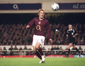 Sebastian Larsson (Arsenal). Arsenal 3: 0 Reading. Carling League Cup, 4th Round