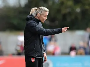 Shelley Kerr Leads Arsenal Ladies in UEFA Women's Champions League Semi-Final Showdown against VfL Wolfsburg