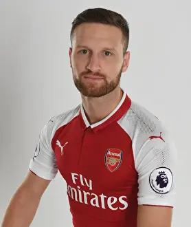 Shkodran Mustafi's Arsenal Team Photocall (2017-18)