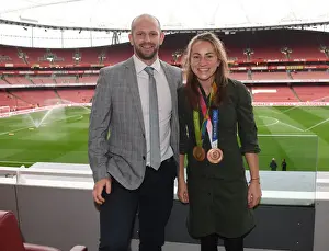 Shona McCallin at Arsenal: A Hockey Star Amidst the Roar of Emirates Stadium