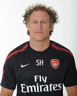 Simon Harland (Arsenal Physio). Arsenal 1st Team Photocall and Membersday