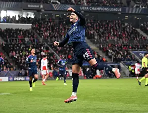 Slavia Prague V Arsenal 2025-26 Prints: SK Slavia Praha v Arsenal FC - UEFA Champions League 2025/26 League Phase MD4