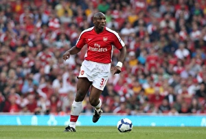 Sol Campbell in Action: Arsenal vs Manchester City, 0-0 Stalemate, Barclays Premier League, Emirates Stadium, 2010
