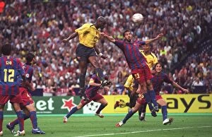 Campbell Sol Collection: Sol Campbell scores Arsenals goal under pressure from Oleguer (Barcelona)